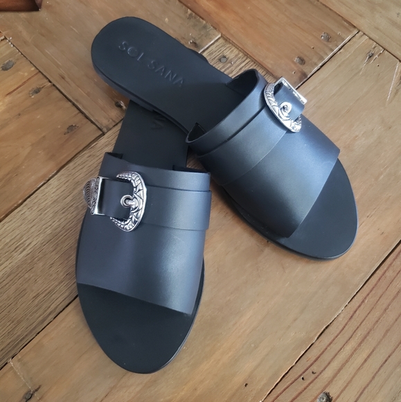 Sol Sana Anastasia Slide - Picture 3 of 7